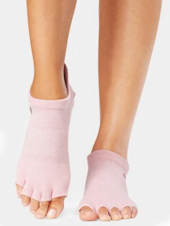 ToeSox Low Rise Half Toe Women's Yoga Socks -Wellness Yoga Shop c0bvyk11eh3