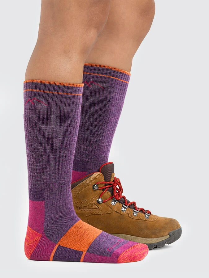 Darn Tough 1908 Hiker Boot Midweight Hiking Women's Full Cushion Socks 2 Darn Tough 1908 Hiker Boot Midweight Hiking Women's Full Cushion Socks - Image 2