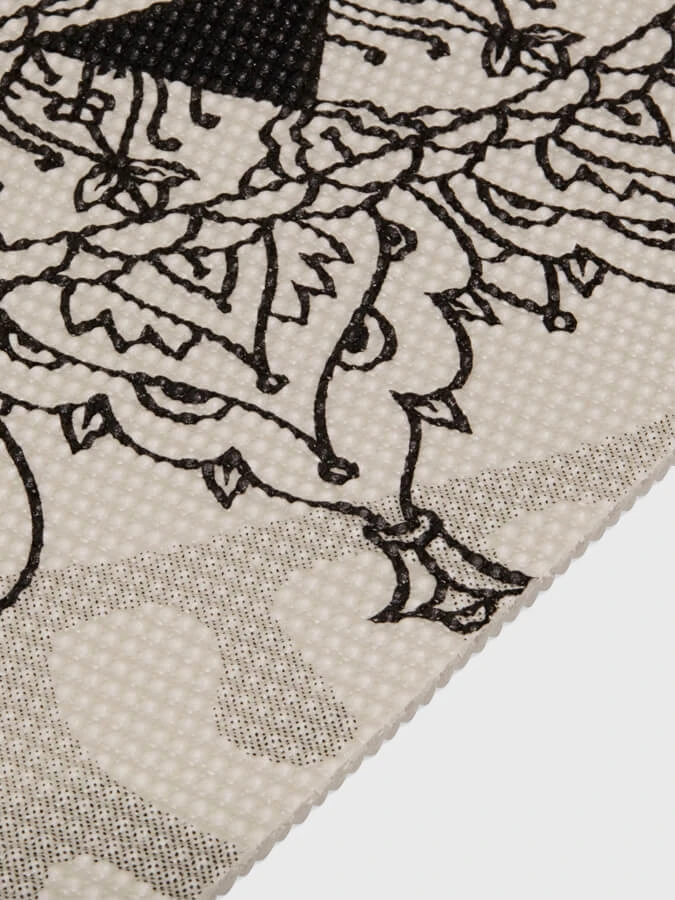 Gaiam Sundial Yoga Mat 5mm 8 Gaiam Sundial Yoga Mat 5mm - Image 8