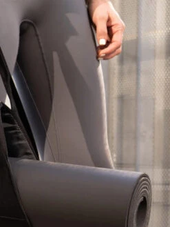 Theragun Multi-Purpose Non-slip Yoga & Fitness Mat - Black -Wellness Yoga Shop w2gnqcntkvu