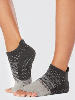 ToeSox Low Rise Half Toe Women's Yoga Socks -Wellness Yoga Shop ydho0nmeebl